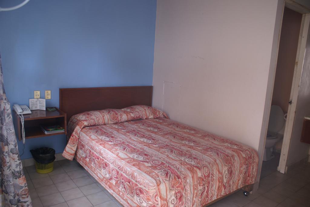Hotel De Mexico Heroica Matamoros Zimmer foto